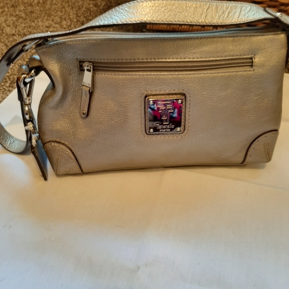 Handbag - Picture 6 of 6
